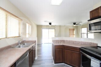 9607 N 81st Dr in Peoria, AZ - Building Photo - Building Photo