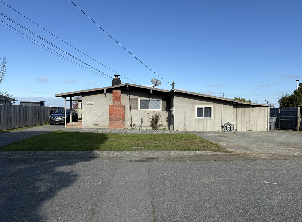 2159 Dartmouth Dr, Unit B in Eureka, CA - Foto de edificio