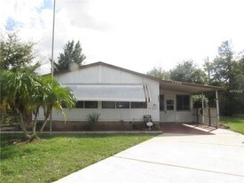 2596 Wekiva Ln in St. Cloud, FL - Building Photo