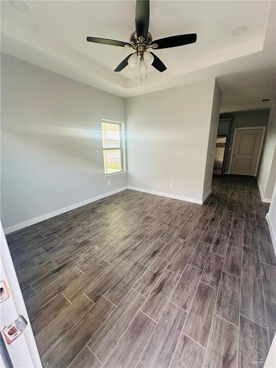 912 W Kohala Ave, Unit 1,2,3,4 in Alton, TX - Building Photo