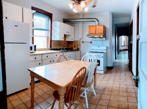 3325 S Emerald Ave, Unit 2 in Chicago, IL - Foto de edificio - Building Photo