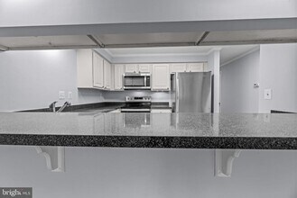 1127 Lake Heron Dr-Unit -1A in Annapolis, MD - Building Photo - Building Photo