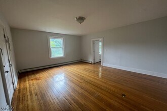 22 High St in Montclair, NJ - Building Photo - Building Photo