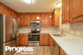 121 Westonridge Run in Garner, NC - Building Photo - Building Photo