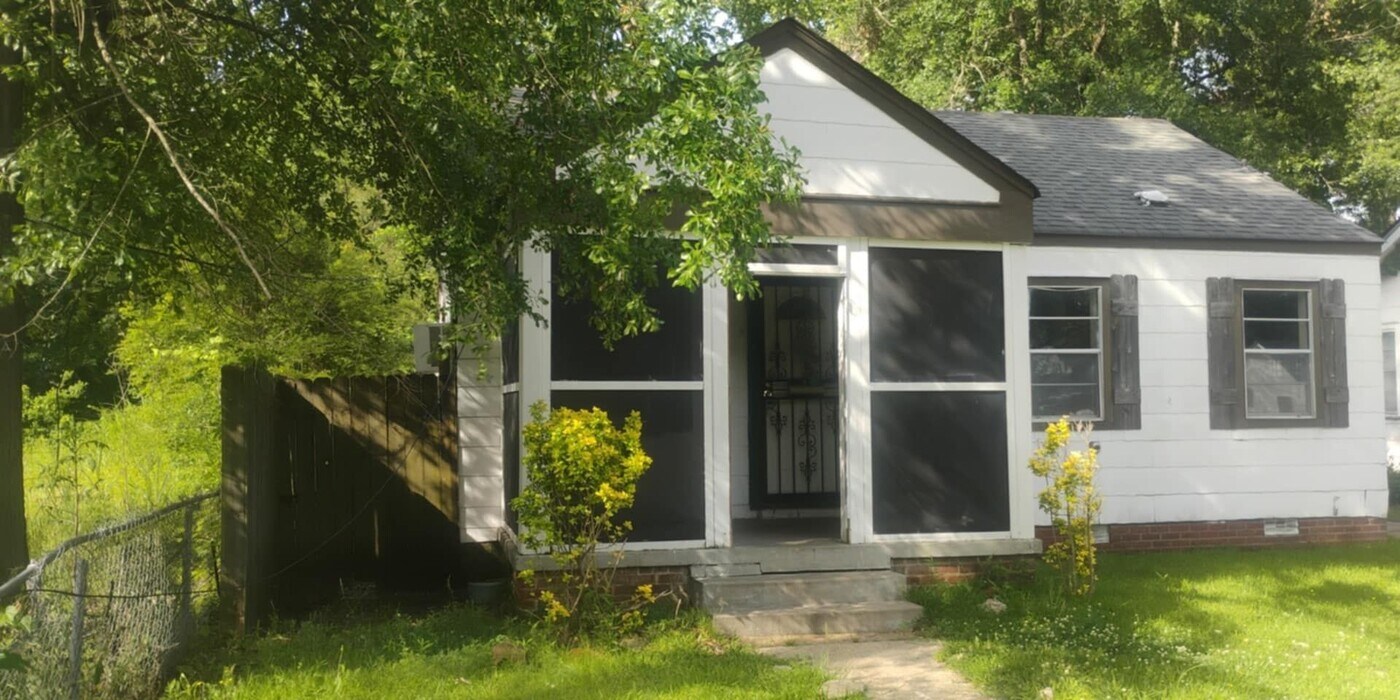 284 Redwood Ave in Jackson, MS - Building Photo