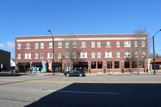 788-798 N Main St in Akron, OH - Building Photo - Building Photo