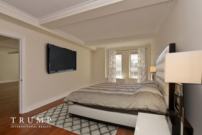 502 Park Ave-Unit -8-E in New York, NY - Building Photo - Building Photo