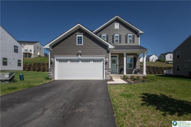 8202 Young Blvd in Fogelsville, PA - Building Photo - Building Photo