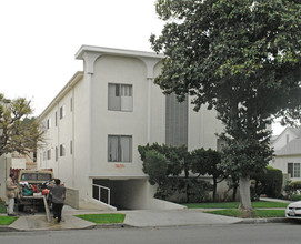 344 S Doheny Dr in Beverly Hills, CA - Foto de edificio - Building Photo