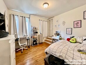 66 Egmont St in Brookline, MA - Foto de edificio - Building Photo