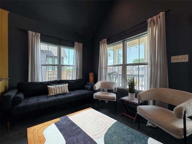 property at 1208 32nd St