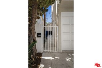 1009 S Bedford St in Los Angeles, CA - Building Photo - Building Photo