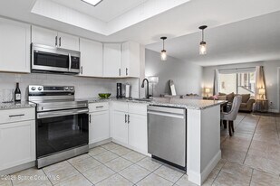 1515 Huntington Ln in Rockledge, FL - Building Photo