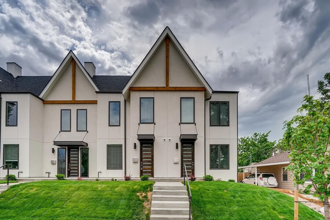 1039 Julian St in Denver, CO - Building Photo