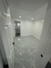 770 SE 4th Pl in Hialeah, FL - Building Photo - Building Photo