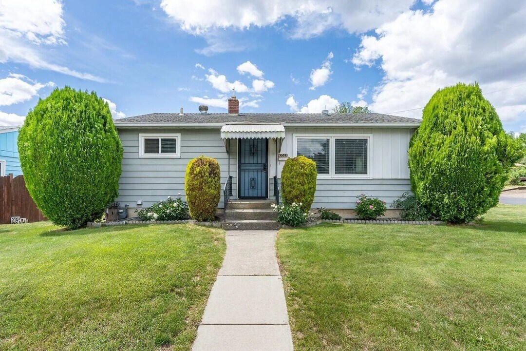 3527 N Freya St in Spokane, WA - Building Photo