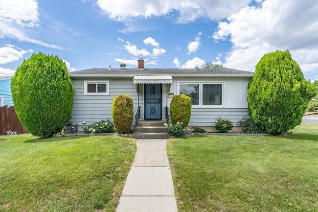 property at 3527 N Freya St