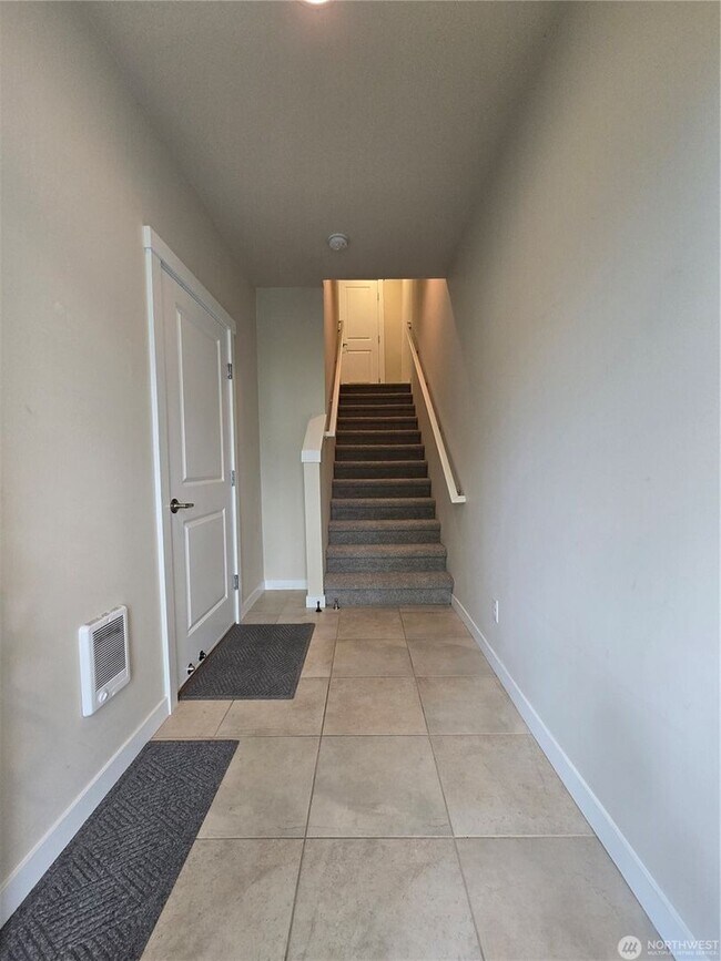 7006 134th Ct SE in Newcastle, WA - Building Photo - Building Photo