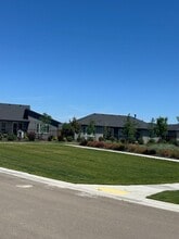 8389 W Shams Ln in Eagle, ID - Foto de edificio - Building Photo