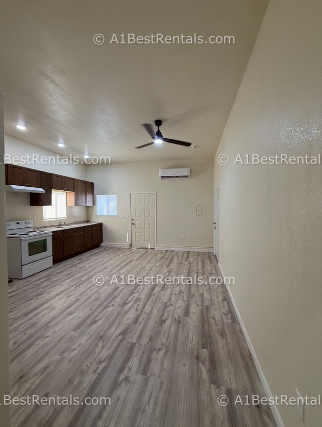 3832 Sierra St in Riverbank, CA - Building Photo - Building Photo