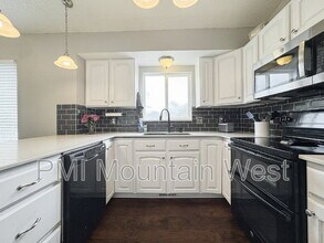 484 E 900 N in Springville, UT - Building Photo - Building Photo