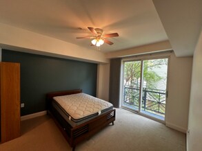 428 Monroe Ln in Charlottesville, VA - Building Photo - Building Photo
