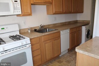 1805 William St-Unit -110 in Fredericksburg, VA - Building Photo - Building Photo