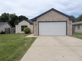 4901 Rimwood Dr in Balch Springs, TX - Building Photo
