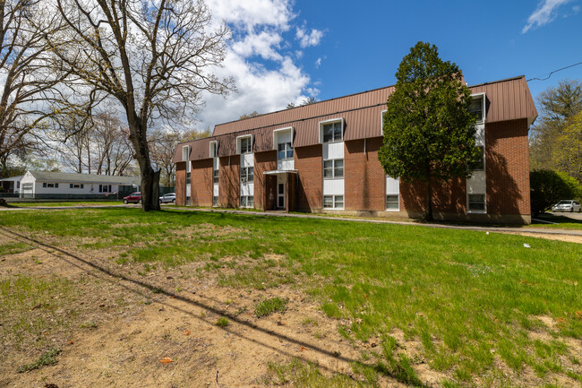 119 Blackwater RD in Somersworth, NH - Foto de edificio - Building Photo