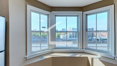 6 Cortes St in Boston, MA - Building Photo - Building Photo