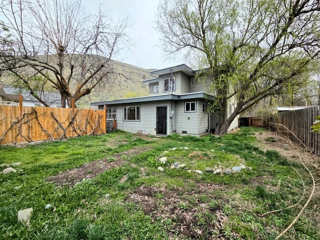 property at 207 Riverfront Dr