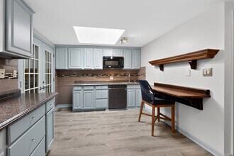 615 Monroe Turnpike in Monroe, CT - Building Photo - Building Photo