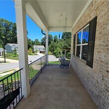 3682 Bradford Way in Atlanta, GA - Building Photo - Building Photo