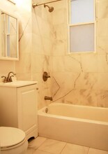 2649 N Wayne Ave, Unit 2r in Chicago, IL - Building Photo - Building Photo