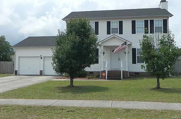 122 Mosswood Dr in Raeford, NC - Building Photo