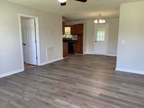 204 Canova Ct in Shelbyville, TN - Building Photo - Building Photo