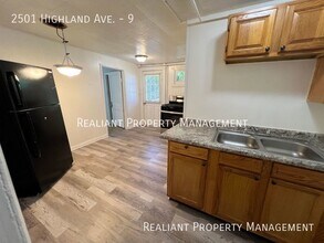 2501 Highland Ave in Cincinnati, OH - Building Photo - Building Photo