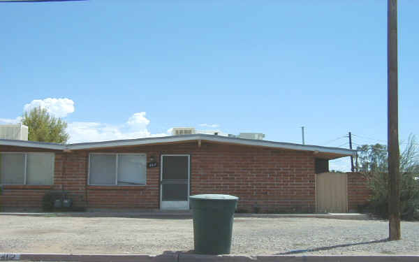 402-404 E Yavapai Rd in Tucson, AZ - Building Photo