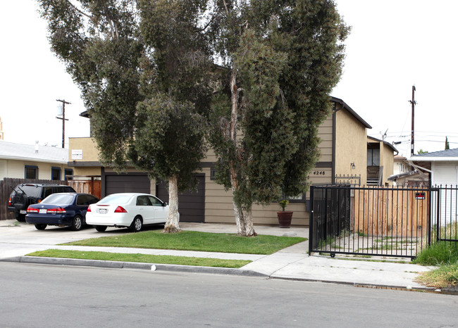 Copeland Apartments in San Diego, CA - Building Photo - Building Photo