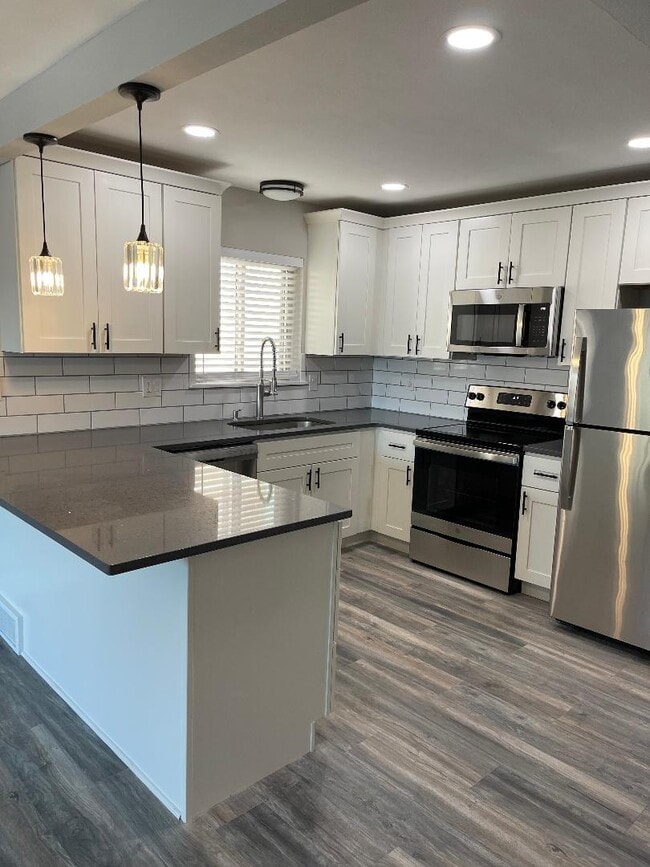 216 S Clay Ave, Unit 2S