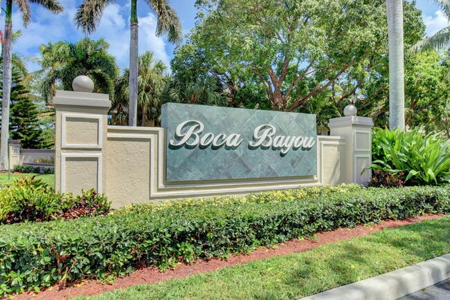 14 Royal Palm Way in Boca Raton, FL - Building Photo - Building Photo