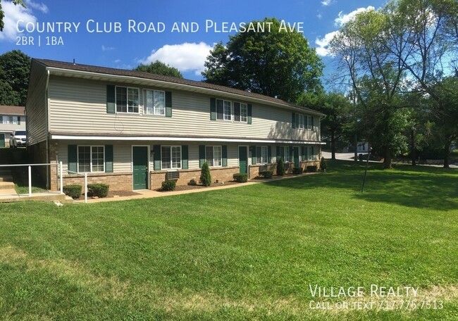 611 Country Club Rd in Red Lion, PA - Building Photo - Building Photo