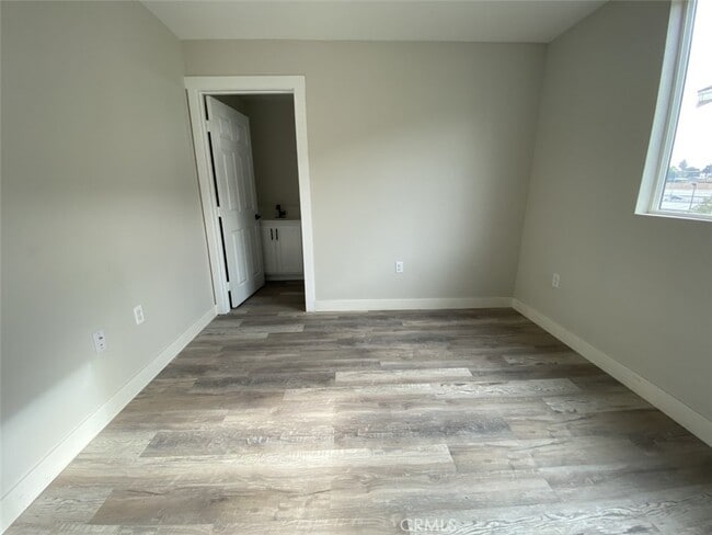 1033 N Cummings St in Los Angeles, CA - Building Photo - Building Photo