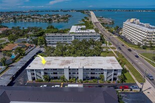 2944 W Bay Dr in Belleair Bluffs, FL - Building Photo