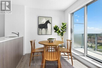 100 Manett Crescent in Brampton, ON - Building Photo - Building Photo