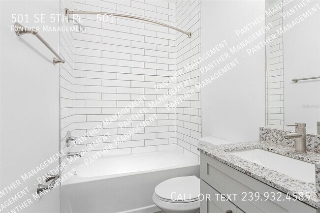 501 SE 5th Pl-Unit -501 in Cape Coral, FL - Building Photo - Building Photo