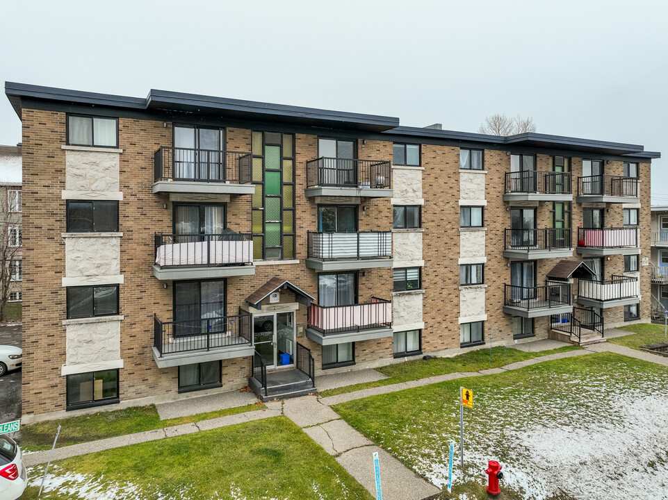 7 De La Terrasse-Orléans Rue in Québec, QC - Building Photo