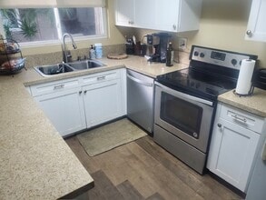 4126 Hilaria Way, Unit D in Newport Beach, CA - Building Photo - Building Photo