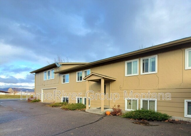 property at 909 Pattee Creek Dr
