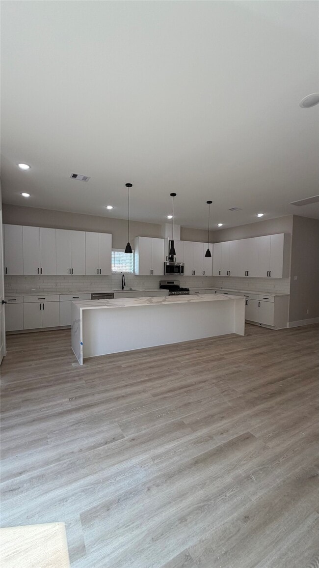 property at 2607 Piemonte Ave